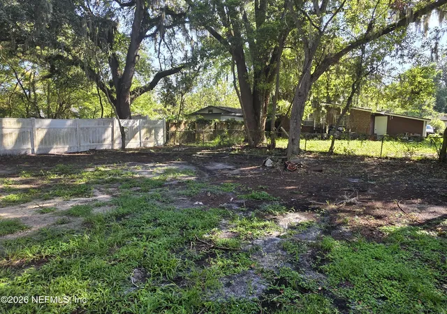 Photo 15 of Sale Pending at 9121 Adams Ave, Jacksonville, FL 32208 | MLS# 2165791 | Listing updated on 2026-09-30