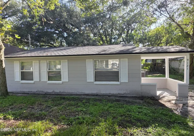 Photo 3 of Sale Pending at 9121 Adams Ave, Jacksonville, FL 32208 | MLS# 2165791 | Listing updated on 2026-09-30