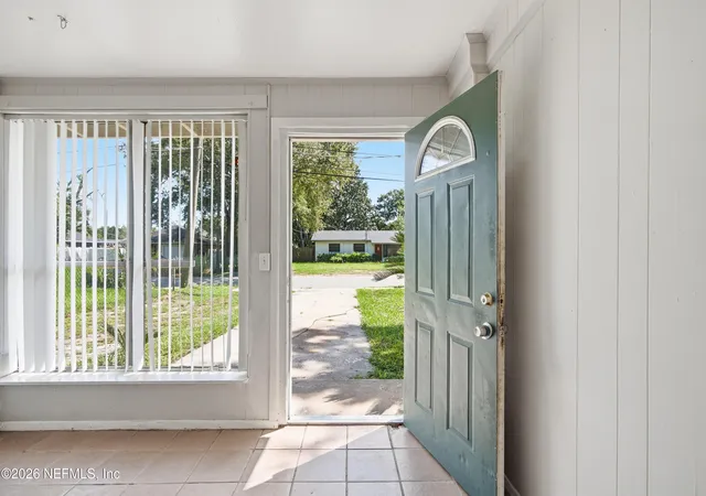 Photo 4 of Single family home for sale at 1818 Sunrise Dr, Jacksonville, FL 32246 | MLS# 2165892 | Listing updated on 2026-09-27