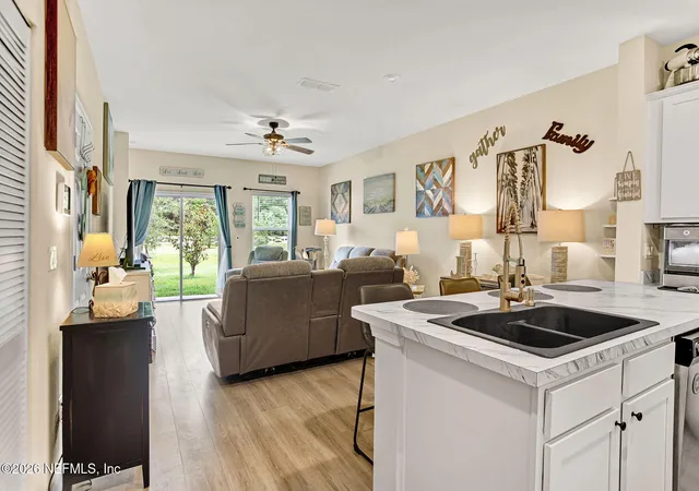 Photo 2 of Townhouse for sale at 874 Capitol Pkwy, Jacksonville, FL 32218 | MLS# 2165810 | Listing updated on 2026-10-07