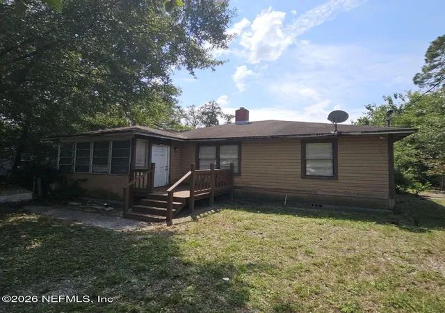 Photo 1 of Single family home for sale at 820 Gardenia Ln, Jacksonville, FL 32208 | MLS# 2165864 | Listing updated on 2026-10-13