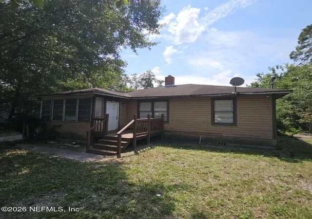 Photo 2 of Single family home for sale at 820 Gardenia Ln, Jacksonville, FL 32208 | MLS# 2165864 | Listing updated on 2026-10-13