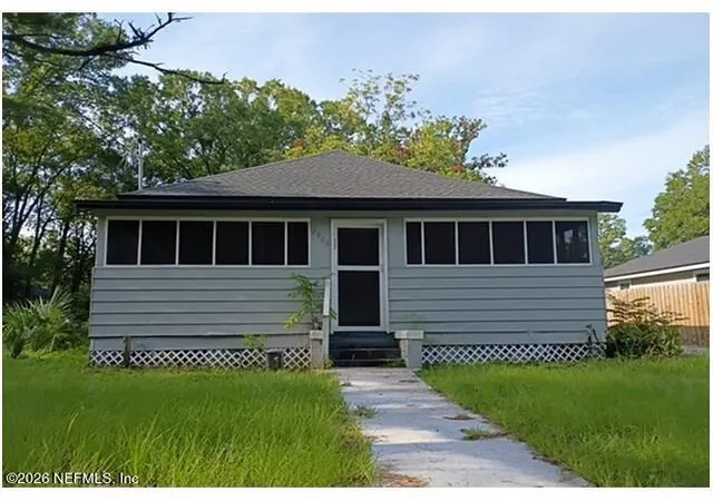 Photo 1 of Sale Pending at 2900 Thomas St, Jacksonville, FL 32254 | MLS# 2165867 | Listing updated on 2026-10-21