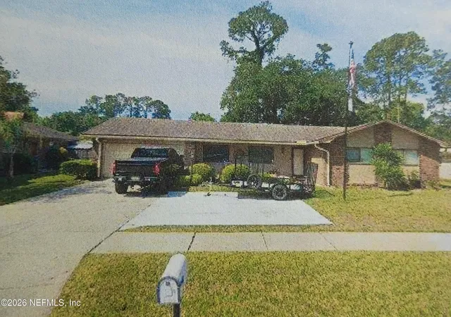 Photo 1 of Sale Pending at 8948 Brookshire Ct, Jacksonville, FL 32257 | MLS# 2165893 | Listing updated on 2026-09-22
