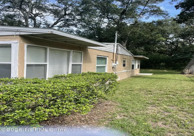 Photo 3 of Single family home for sale at 2611 Beaverbrook Pl, Jacksonville, FL 32254 | MLS# 2166202 | Listing updated on 2026-09-23