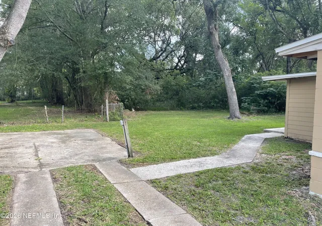 Photo 3 of Single family home for sale at 2611 Beaverbrook Pl, Jacksonville, FL 32254 | MLS# 2166202 | Listing updated on 2026-09-23