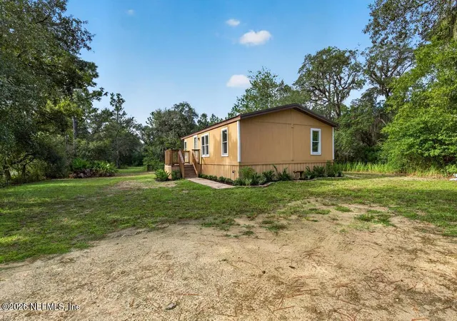 Photo 3 of Manufactured home for sale at 601 Hoover Rd, Palatka, FL 32177 | MLS# 2166080 | Listing updated on 2026-09-29