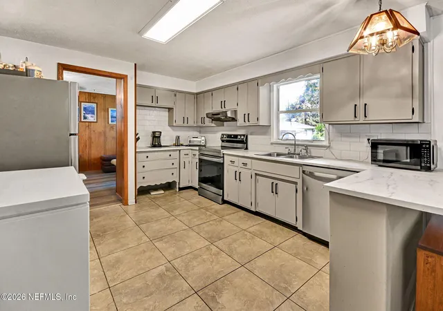 Photo 2 of Single family home for sale at 549 Clermont Ave S, Orange Park, FL 32073 | MLS# 2166171 | Listing updated on 2026-09-23