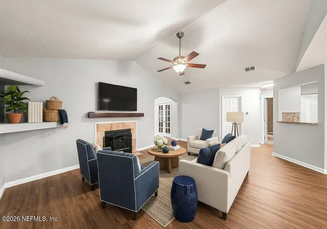 Photo 2 of Single family home for sale at 6175 Alpenrose Ave, Jacksonville, FL 32256 | MLS# 2166124 | Listing updated on 2026-10-07