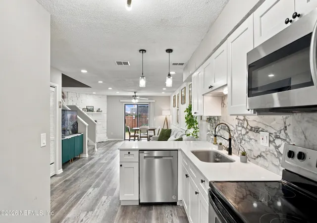 Photo 2 of Townhouse for sale at 11632 Dunes Way Dr N, Jacksonville, FL 32225 | MLS# 2166166 | Listing updated on 2026-09-28