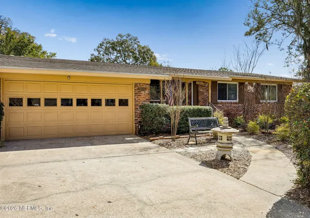 Photo 4 of Single family home for sale at 1727 Whitman St, Jacksonville, FL 32210 | MLS# 2166125 | Listing updated on 2026-09-23