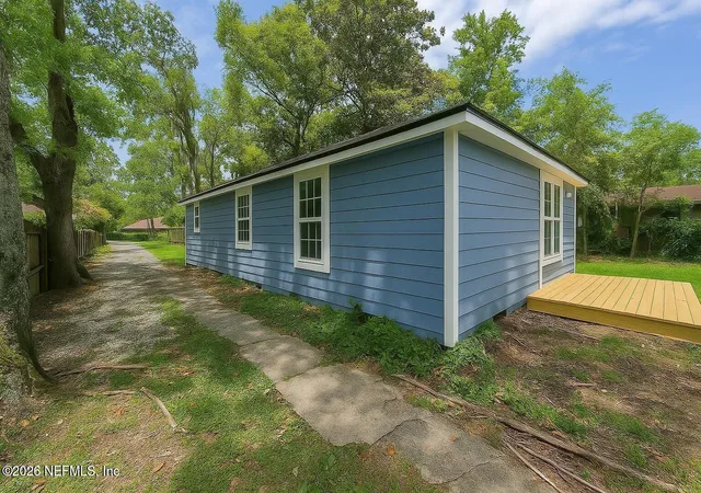 Photo 3 of Single family home for sale at 1109 Lake Shore Blvd, Jacksonville, FL 32205 | MLS# 2166217 | Listing updated on 2026-10-06