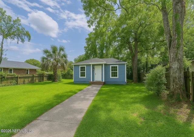 Photo 3 of Single family home for sale at 1109 Lake Shore Blvd, Jacksonville, FL 32205 | MLS# 2166217 | Listing updated on 2026-10-06