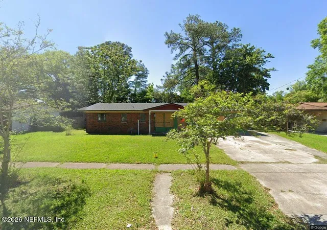 Photo 1 of Sale Pending at 5528 Boeing Dr, Jacksonville, FL 32207 | MLS# 2166225 | Listing updated on 2026-10-05