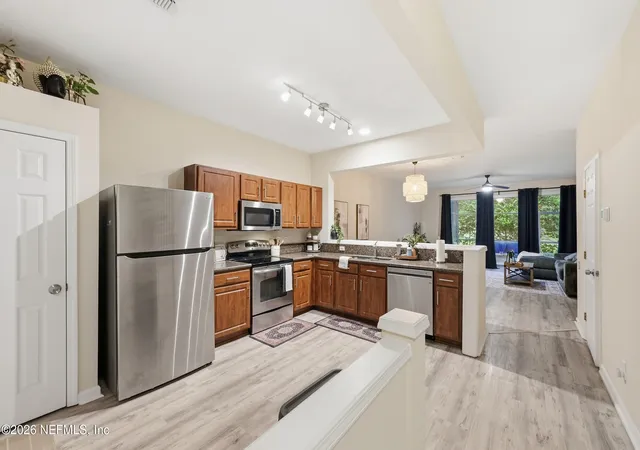 Photo 4 of Single family home for sale at 7546 Scarlet Ibis Ln, Jacksonville, FL 32256 | MLS# 2166252 | Listing updated on 2026-09-27