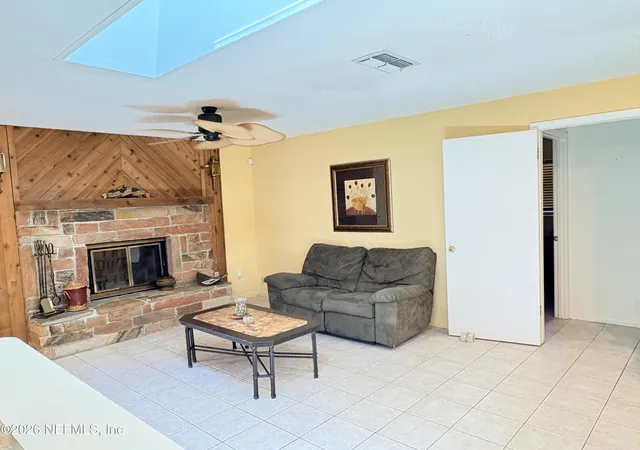 Photo 3 of Single family home for sale at 12 Westgable Pl, Palm Coast, FL 32164 | MLS# 2167083 | Listing updated on 2026-09-30
