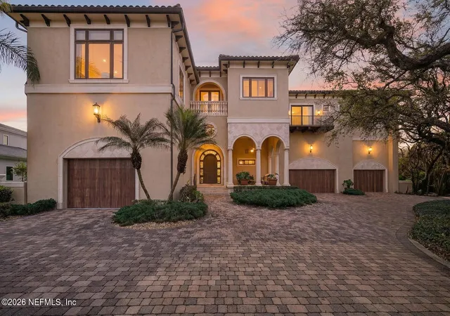 Photo 3 of Mansion for sale at 20 Rue Grande Mer, Palm Coast, FL 32137 | MLS# 2167145 | Listing updated on 2026-09-30