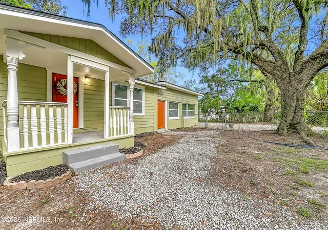 Photo 2 of Single family home for sale at 2891 Del Rio Dr, Saint Augustine, FL 32084 | MLS# 2167448 | Listing updated on 2026-10-25