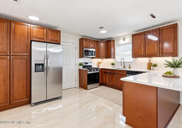 Photo 4 of Single family home for sale at 8833 Coventry Ct, Jacksonville, FL 32257 | MLS# 2167815 | Listing updated on 2026-10-29