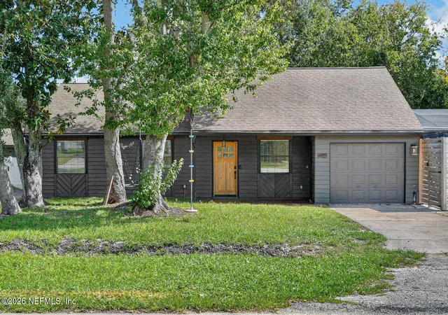 Photo 2 of Single family home for sale at 821 Queen Rd, Saint Augustine, FL 32086 | MLS# 2169543 | Listing updated on 2026-10-25