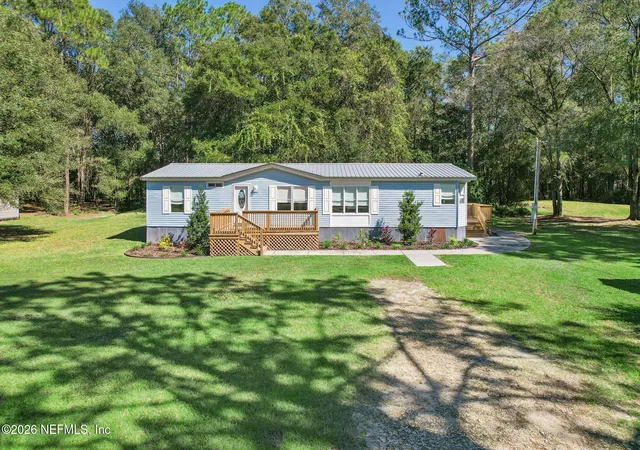 Photo 3 of Manufactured home for sale at 15151 Se 17th Avenue, Starke, FL 32091 | MLS# 2168700 | Listing updated on 2026-10-25