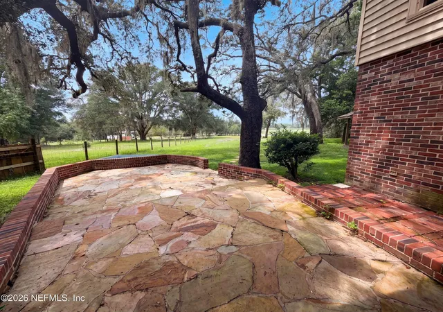 Single family home for sale at 8042 County Line Rd, Melrose, FL 32666 | MLS# 2168661
