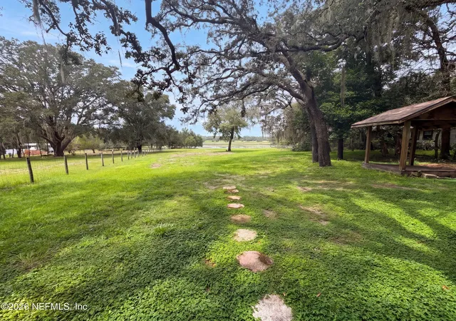 Photo 2 of Single family home for sale at 8042 County Line Rd, Melrose, FL 32666 | MLS# 2168661 | Listing updated on 2026-10-22