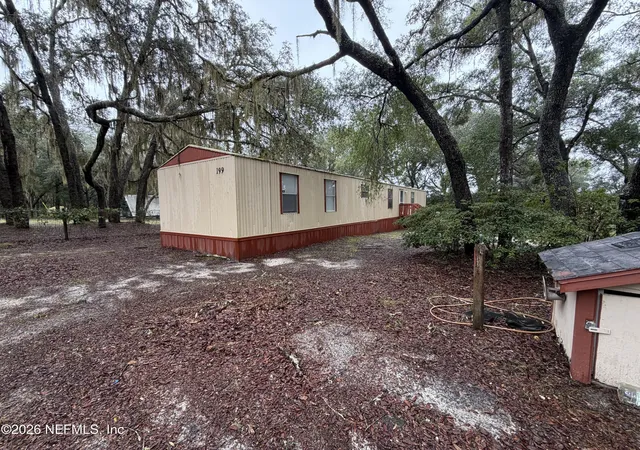 Photo 2 of Manufactured home for sale at 199 Lakeview Dr, Melrose, FL 32666 | MLS# 2168547 | Listing updated on 2026-10-27