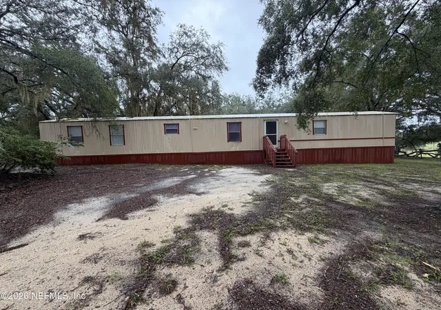 Photo 3 of Manufactured home for sale at 199 Lakeview Dr, Melrose, FL 32666 | MLS# 2168547 | Listing updated on 2026-10-27