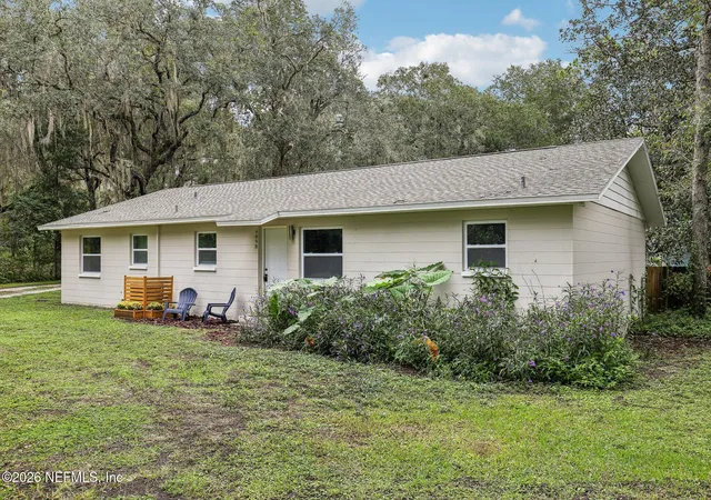 Photo 3 of Single family home for sale at 6898 County Rd 214, Melrose, FL 32666 | MLS# 2168751 | Listing updated on 2026-10-22