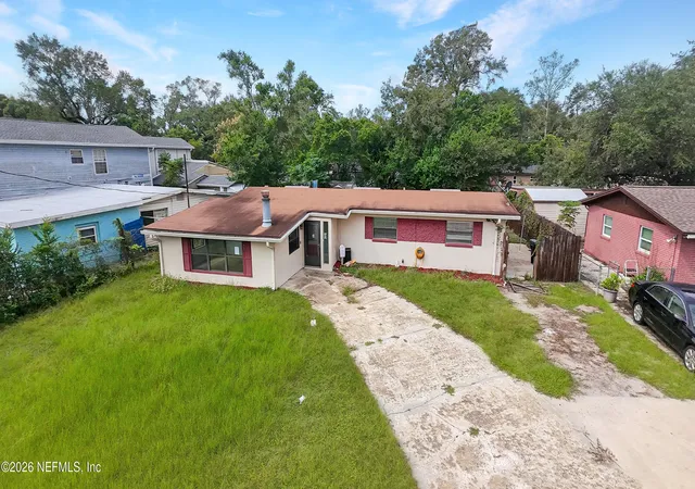 Single family home for sale at 431 Valderia Dr, Orange Park, FL 32073 | MLS# 2169137