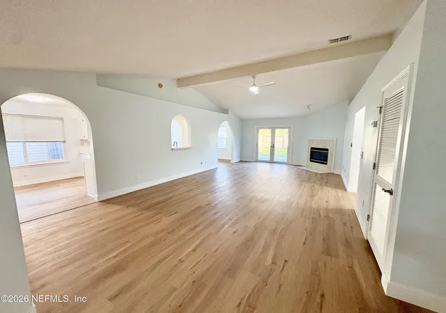 Photo 4 of Sale Pending at 5503 Blue Pacific Dr, Jacksonville, FL 32257 | MLS# 2170723 | Listing updated on 2026-10-29