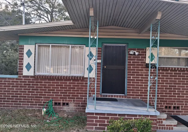 Photo 2 of Single family home for sale at 2731 Floradale Dr S, Jacksonville, FL 32209 | MLS# 2169798 | Listing updated on 2026-10-28