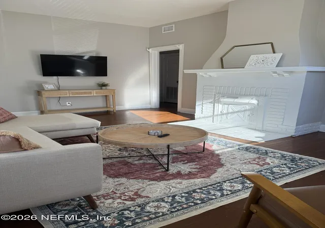 Photo 2 of Single family home for sale at 1747 Landon Ave, Jacksonville, FL 32207 | MLS# 2169862 | Listing updated on 2026-10-20