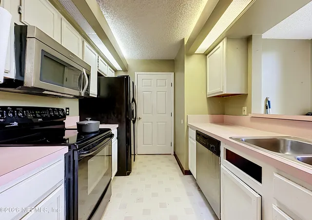 Photo 4 of Single family home for sale at 96252 Barnwell Cir, Fernandina Beach, FL 32034 | MLS# 2170154 | Listing updated on 2026-10-28