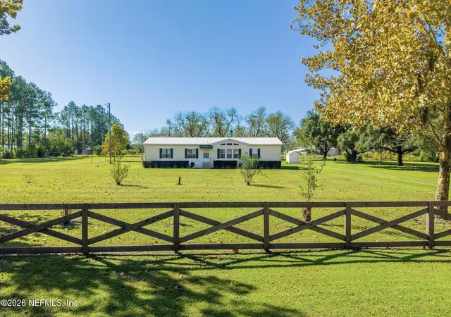 Photo 2 of Manufactured home for sale at 6152 Nw 226th Way, Lawtey, FL 32058 | MLS# 2170171 | Listing updated on 2026-10-26