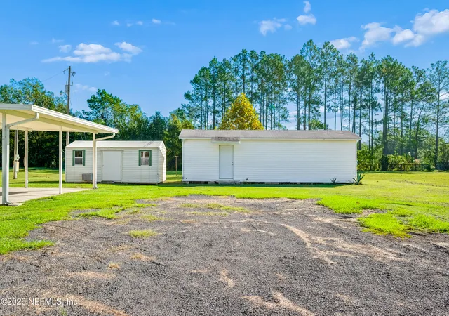 Photo 4 of Manufactured home for sale at 6152 NW 226th Way, Lawtey, FL 32058 | MLS# 2170171 | Listing updated on 2026-10-26