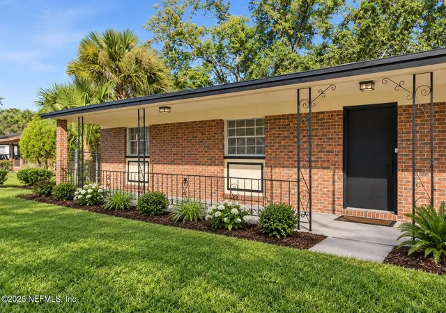 Photo 1 of Single family home for sale at 6865 Rhode Is Dr E, Jacksonville, FL 32209 | MLS# 2170277 | Listing updated on 2026-10-30