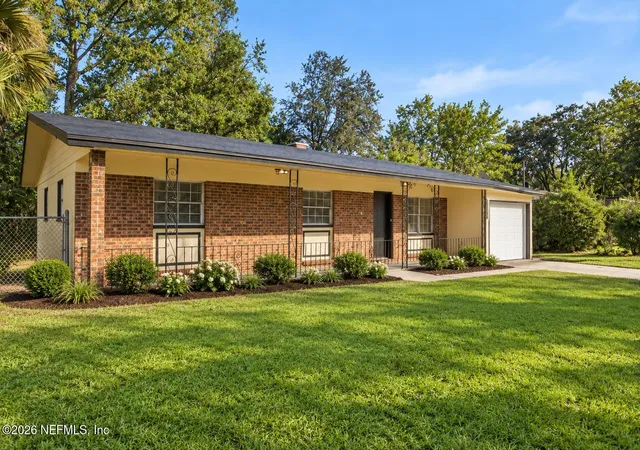 Photo 2 of Single family home for sale at 6865 Rhode Is Dr E, Jacksonville, FL 32209 | MLS# 2170277 | Listing updated on 2026-10-30