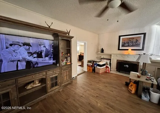 Photo 4 of Single family home for sale at 1801 Valencia Dr, Jacksonville, FL 32207 | MLS# 2170276 | Listing updated on 2026-10-29