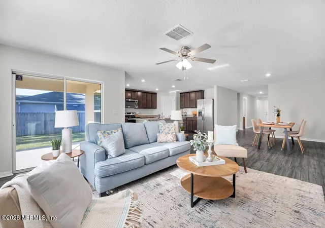Photo 1 of Single family home for sale at 16 Birchview Pl, Palm Coast, FL 32137 | MLS# 2170508 | Listing updated on 2026-10-25