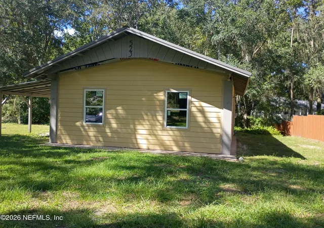Single family home for sale at 523 SE 28th Way, Melrose, FL 32666 | MLS# 2170751