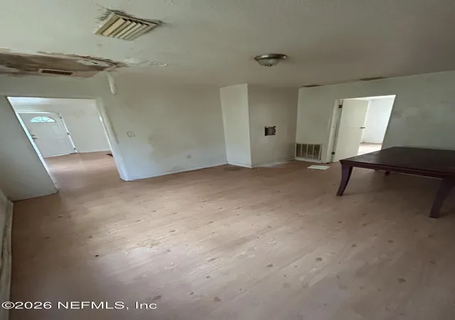 Photo 2 of Single family home for sale at 436 King St, Jacksonville, FL 32204 | MLS# 2170578 | Listing updated on 2026-10-26