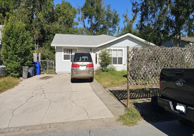 Photo 2 of Single family home for sale at 299 Chapel Rd, Saint Augustine, FL 32084 | MLS# 2170716 | Listing updated on 2026-10-23