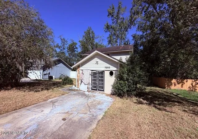 Photo 2 of Single family home for sale at 7255 Mimosa Grv Trl, Jacksonville, FL 32210 | MLS# 2170600 | Listing updated on 2026-10-30