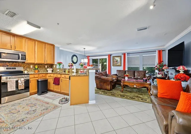Photo 4 of Townhouse for sale at 880 Black Cherry Dr S, Saint Johns, FL 32259 | MLS# 2170782 | Listing updated on 2026-10-25