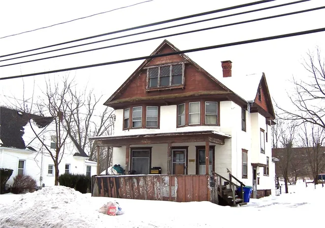 Photo 3 of Multi family home for sale at 416 E Center St, Medina, NY 14103 | MLS# R1588726 | Listing updated on 2026-08-30