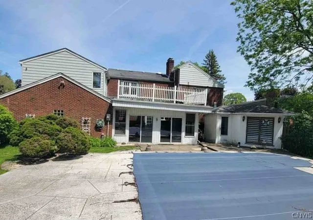 Photo 3 of Sale Pending at 91 Mount Vernon Rd, Buffalo, NY 14226 | MLS# S1599641 | Listing updated on 2026-09-08