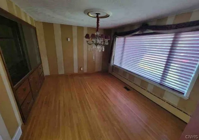 Photo 4 of Sale Pending at 91 Mount Vernon Rd, Buffalo, NY 14226 | MLS# S1599641 | Listing updated on 2026-09-08