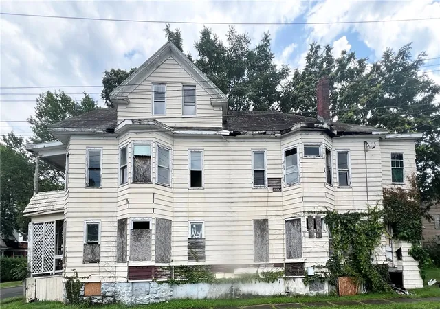 Photo 2 of Multi family home for sale at 419 William St, Elmira, NY 14901 | MLS# R1621474 | Listing updated on 2026-09-15